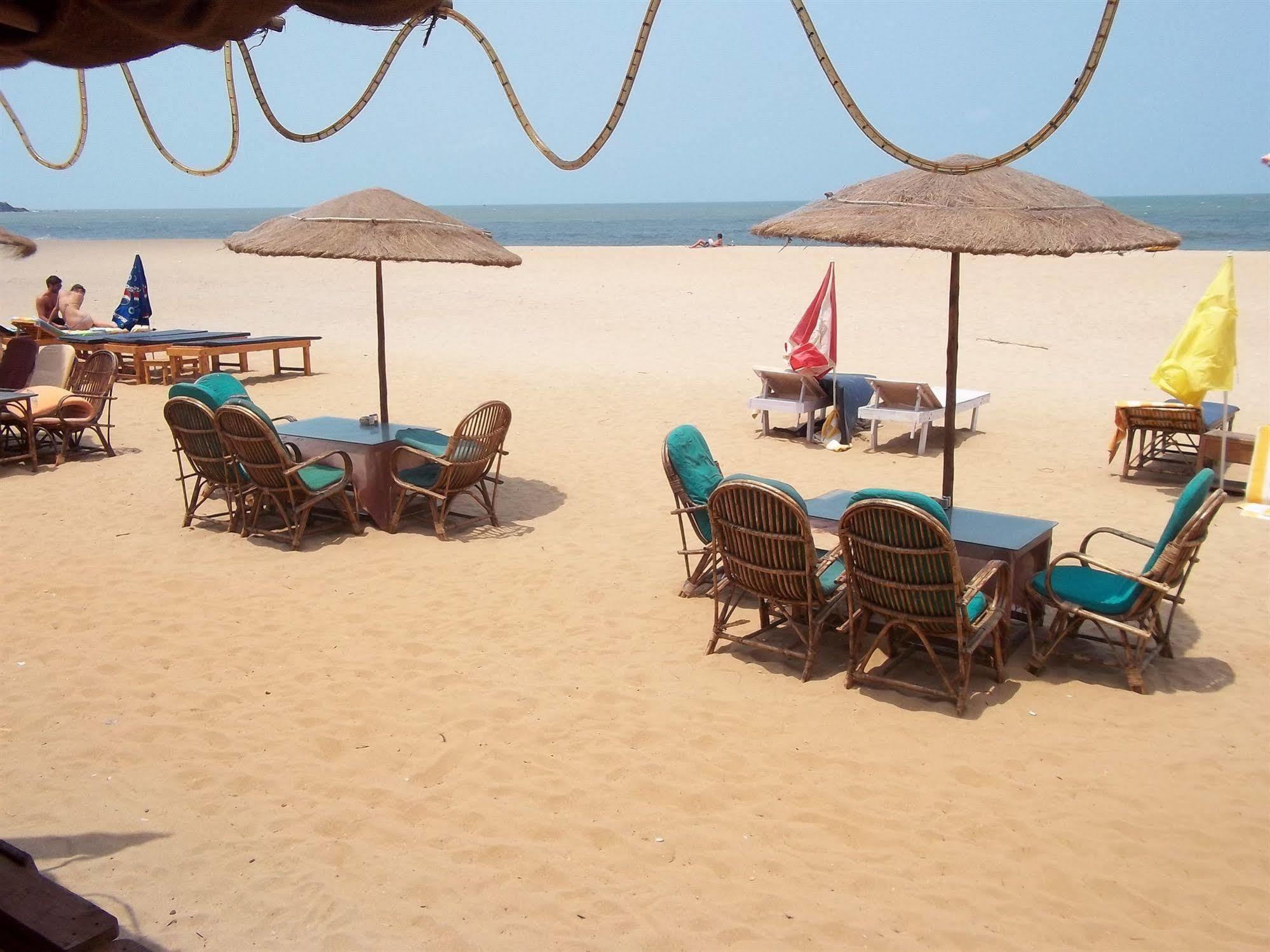 Tivai Beach Cottages Calangute Exterior photo