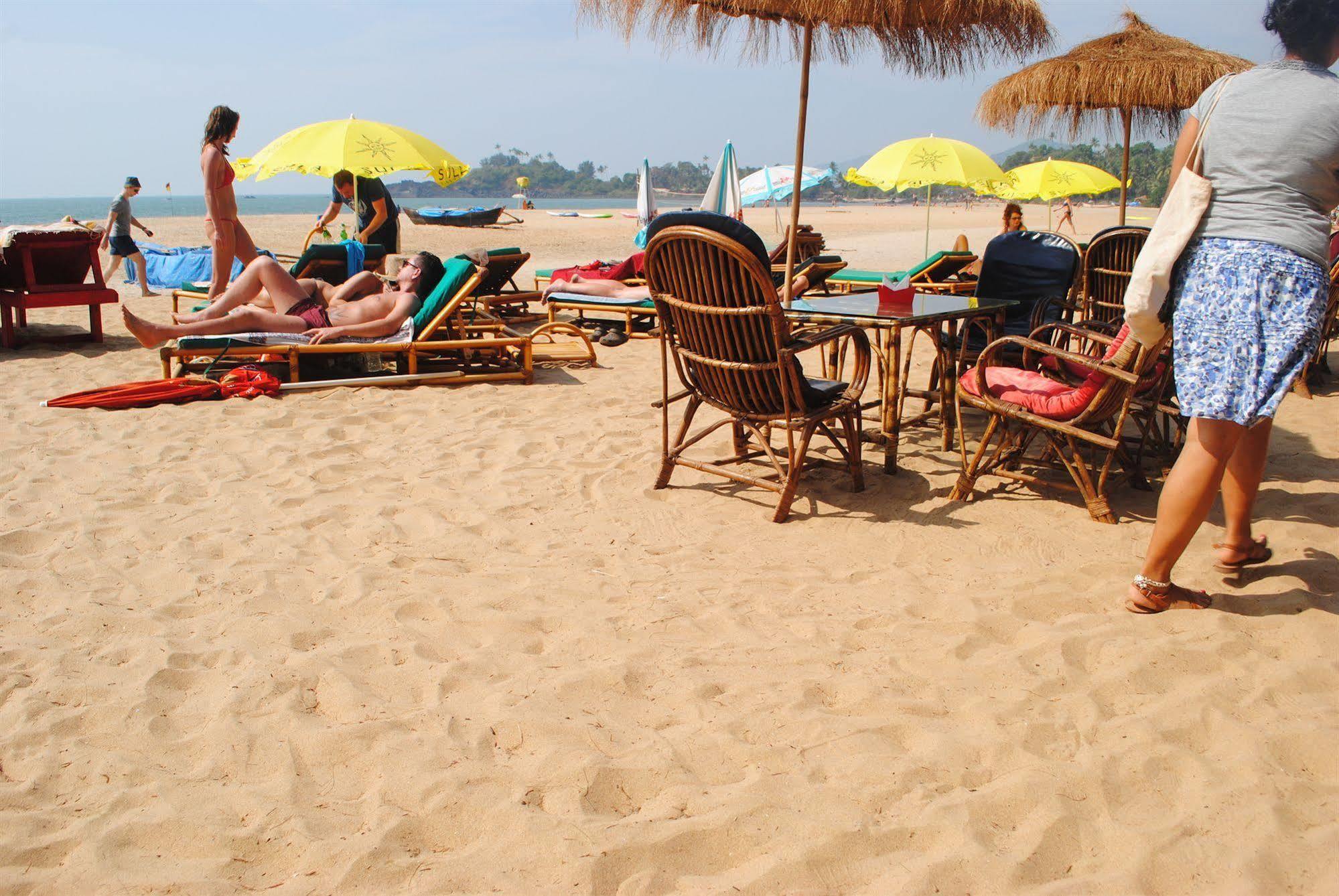 Tivai Beach Cottages Calangute Exterior photo