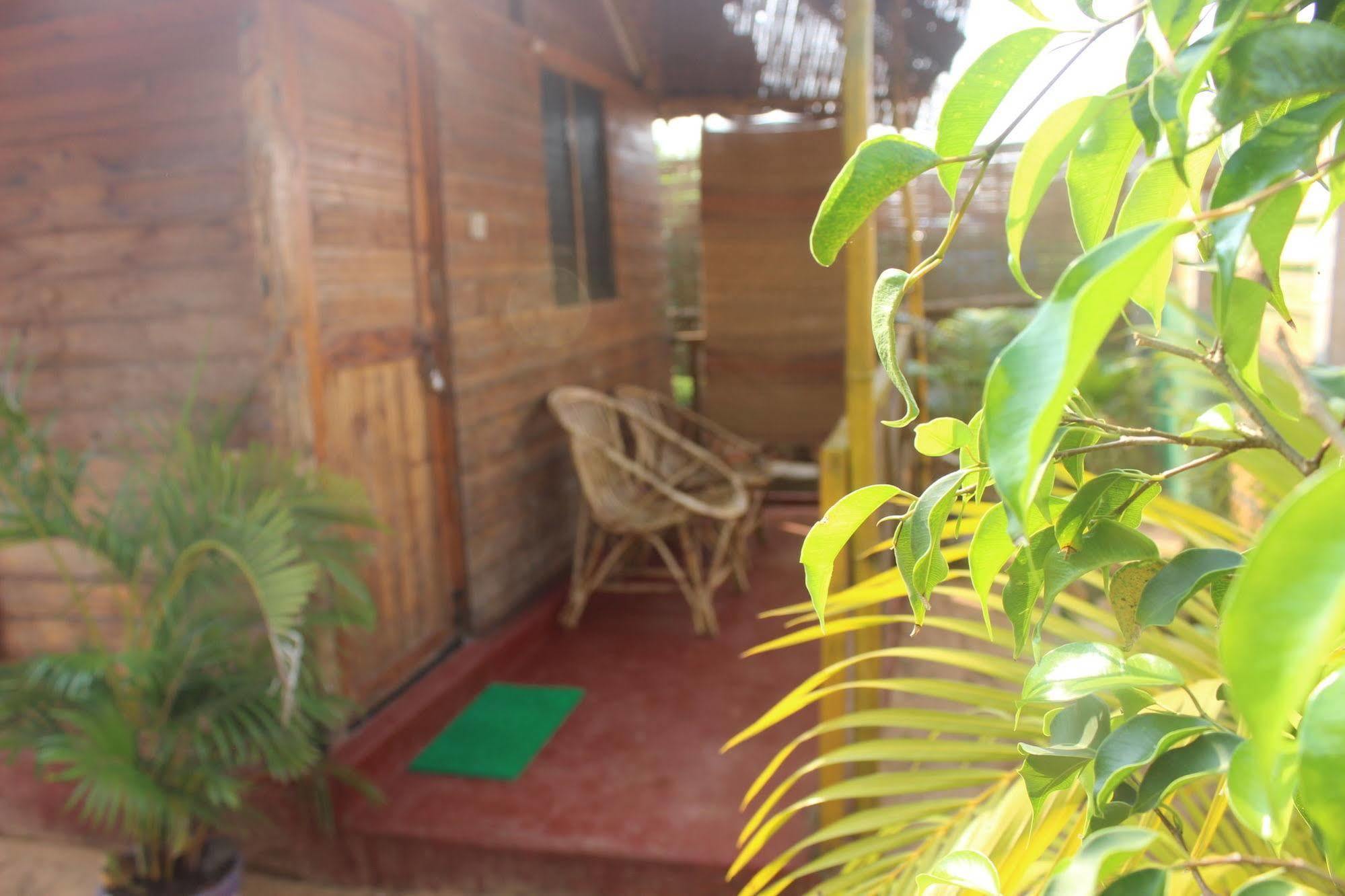 Tivai Beach Cottages Calangute Exterior photo