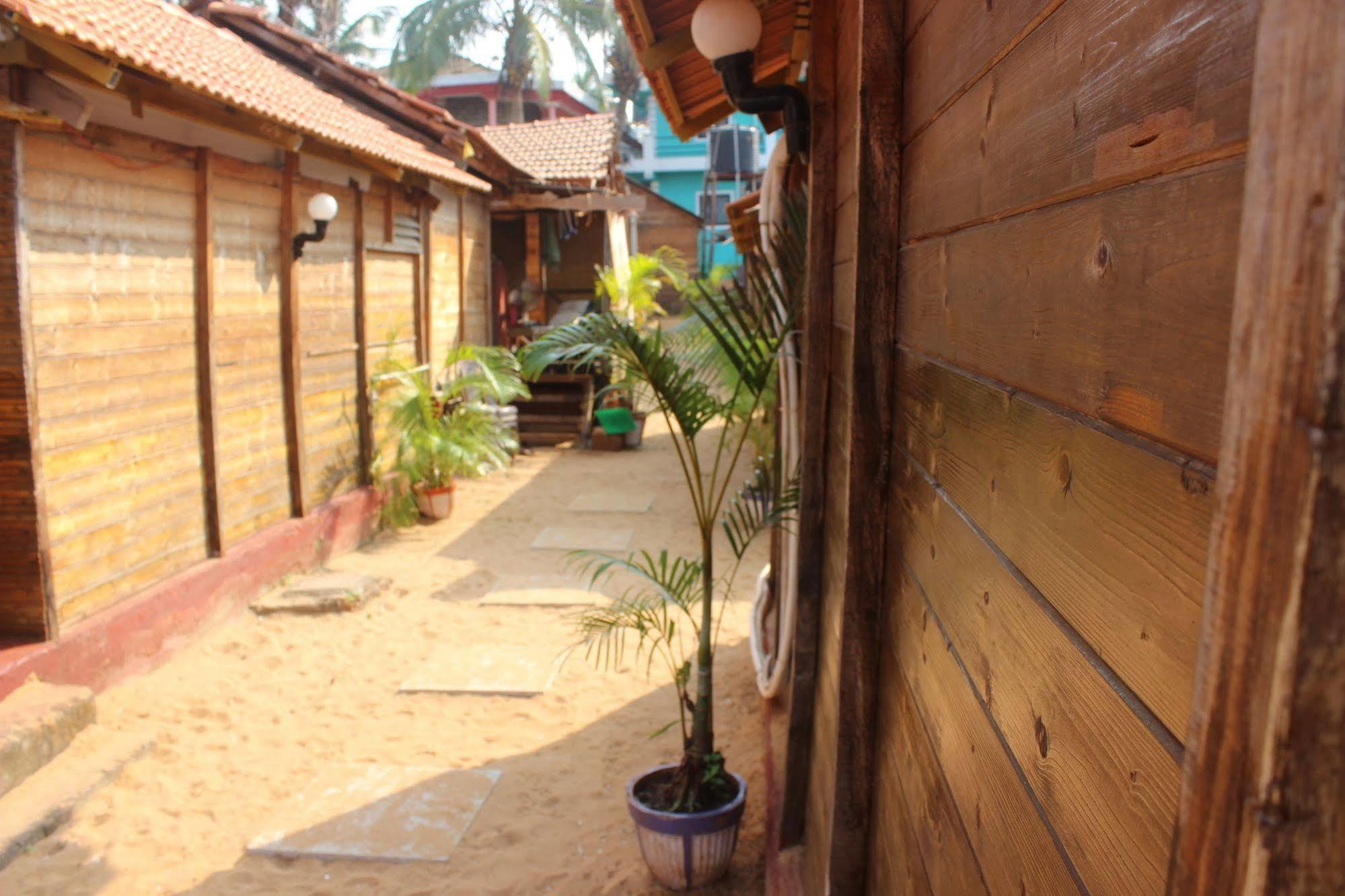 Tivai Beach Cottages Calangute Exterior photo