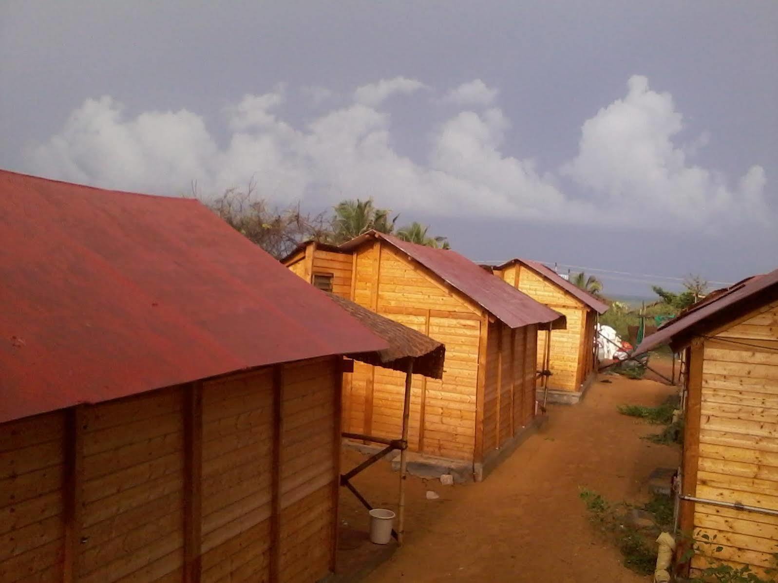 Tivai Beach Cottages Calangute Exterior photo